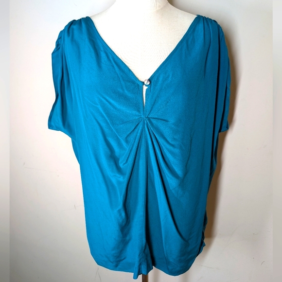 EUC- 100% silk  BEAUTIFUL Teal blouse - Picture 1 of 9